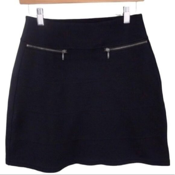 Athleta Dresses & Skirts - Athleta Strata skirt 2 zipper pockets Black size  XS Style #861887